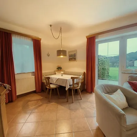 Susanne Holiday home Sankt Gilgen